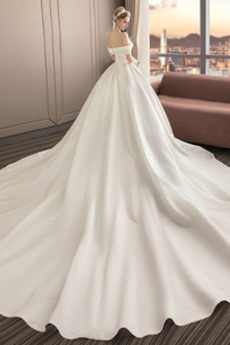 Robe de mariée Manche Courte A-ligne Simple Fourreau pli Traîne Royal